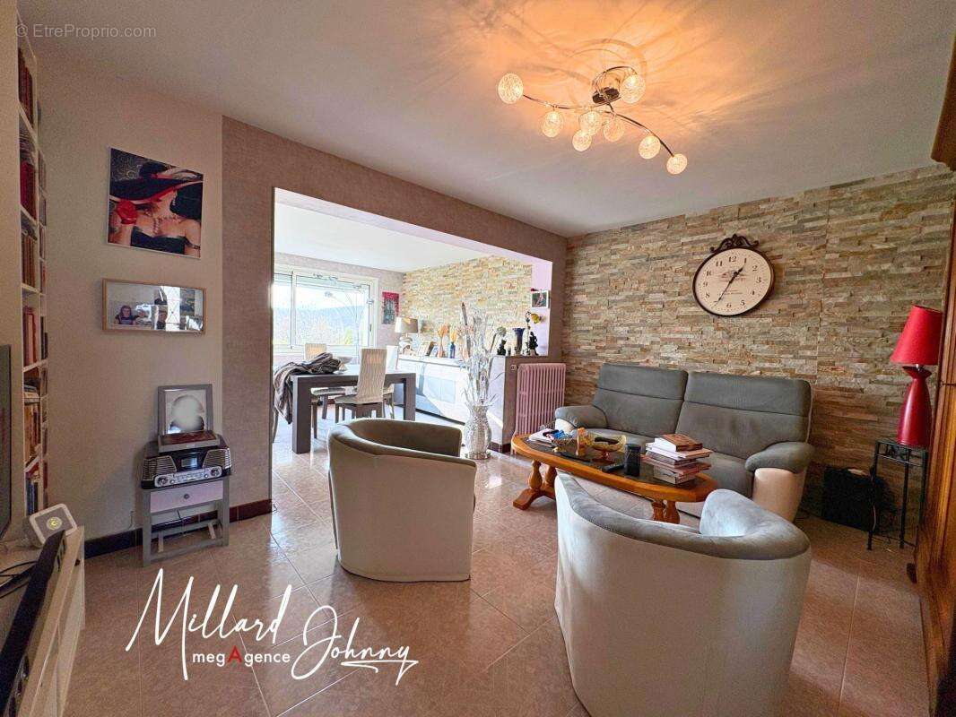 Maison à TOULON-SUR-ARROUX