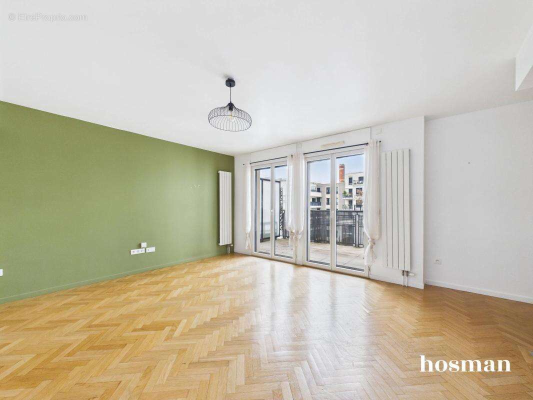 Appartement 2 pièces de 56 m² avec terrasse et parking - Avenue Sisley, Suresnes - photo 2