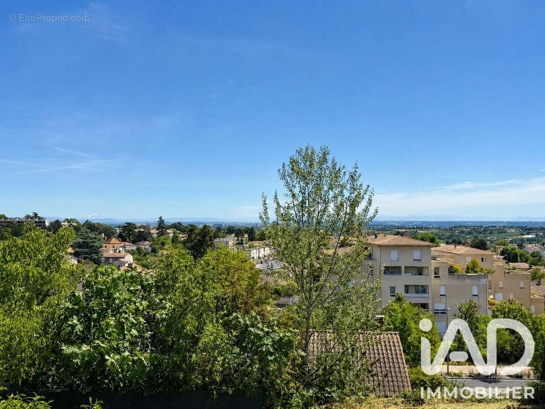 Photo 8 - Appartement à SAINT-GENIS-LAVAL