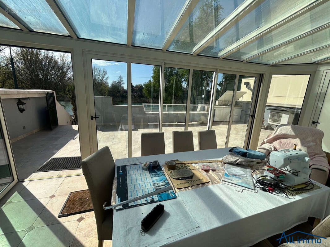 Maison à SAINT-MAUR-DES-FOSSES