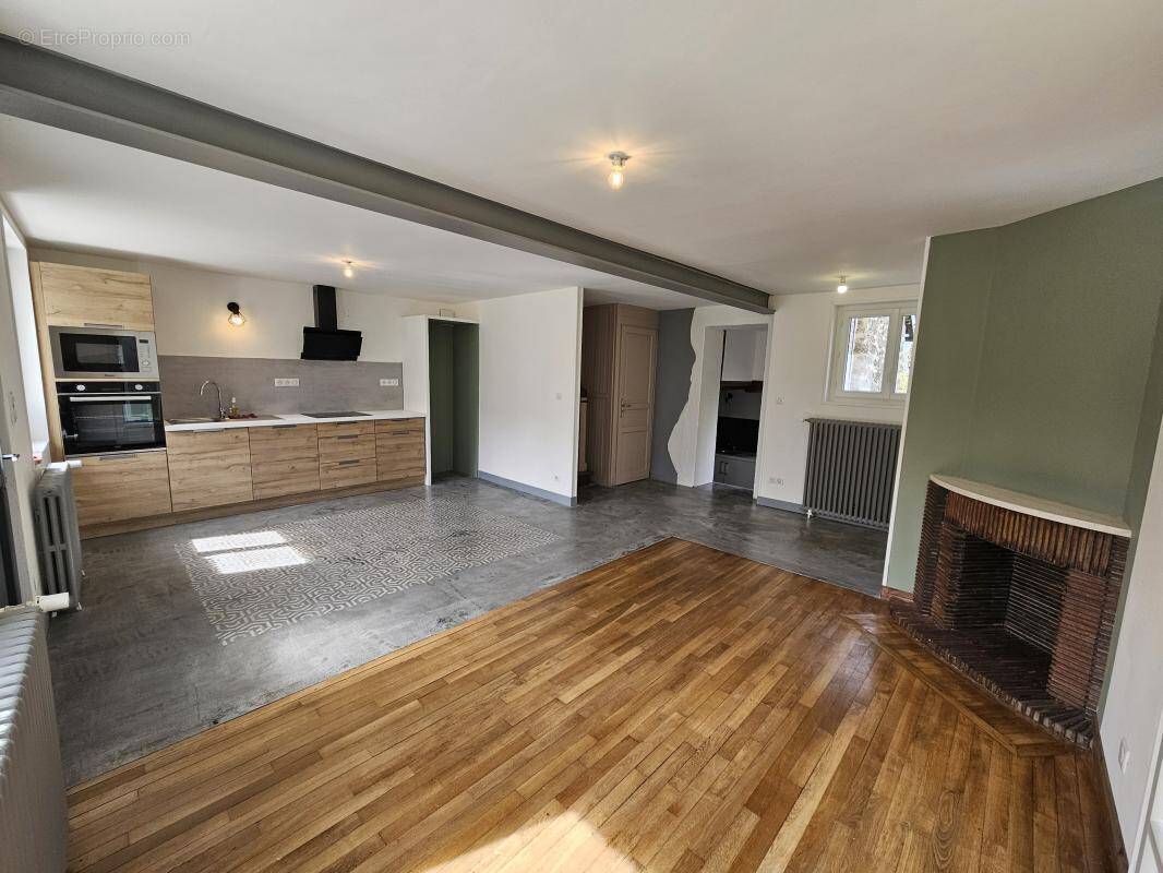 Maison à DUN-LE-PALESTEL