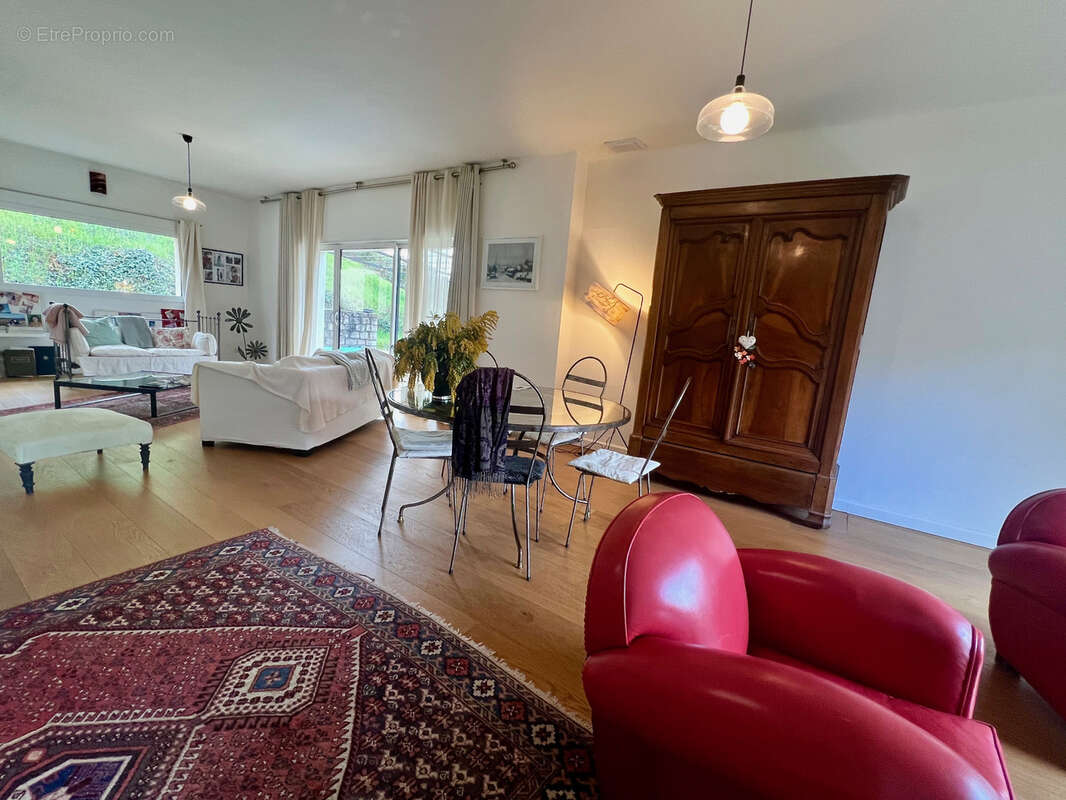 Maison à VAISON-LA-ROMAINE