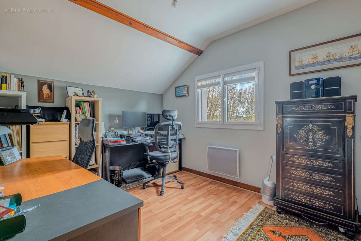 Maison à LA TOUR-DE-SALVAGNY