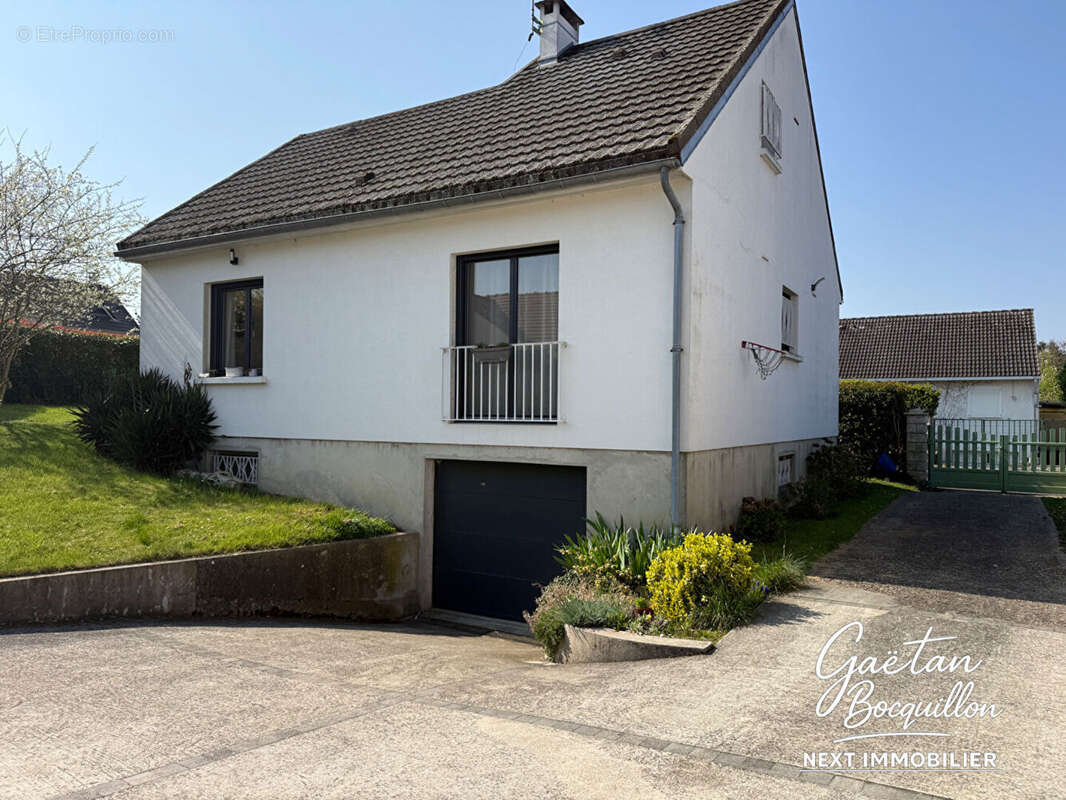 Maison à QUINCY-VOISINS