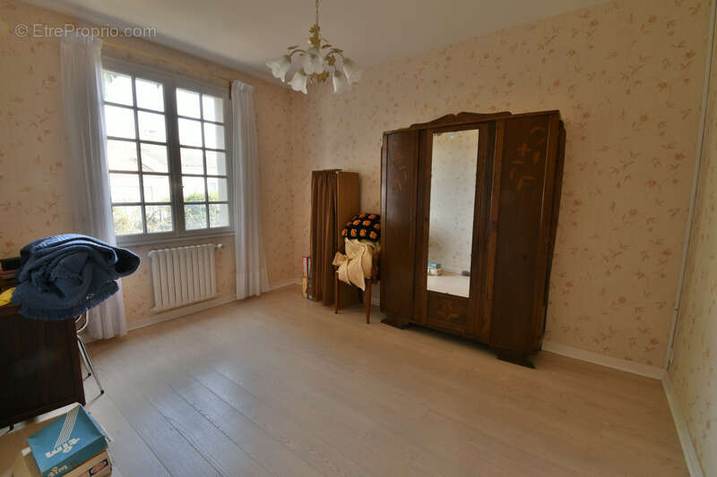 Dpt Charente Maritime (17), à vendre CHATELAILLON proche, maison 103 m² habitales, 3 chambres, bureau et garage - photo 4