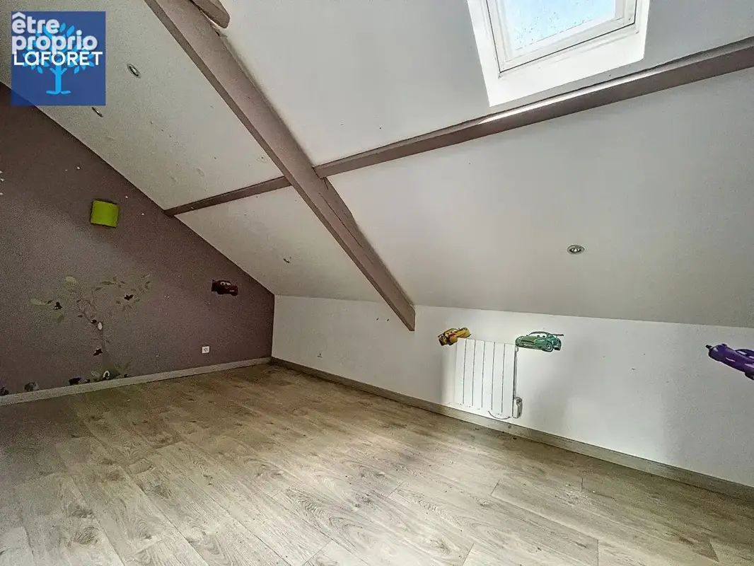 Surface de vente de 1240 m2 avec maison d'habitation à Menneval - photo 16