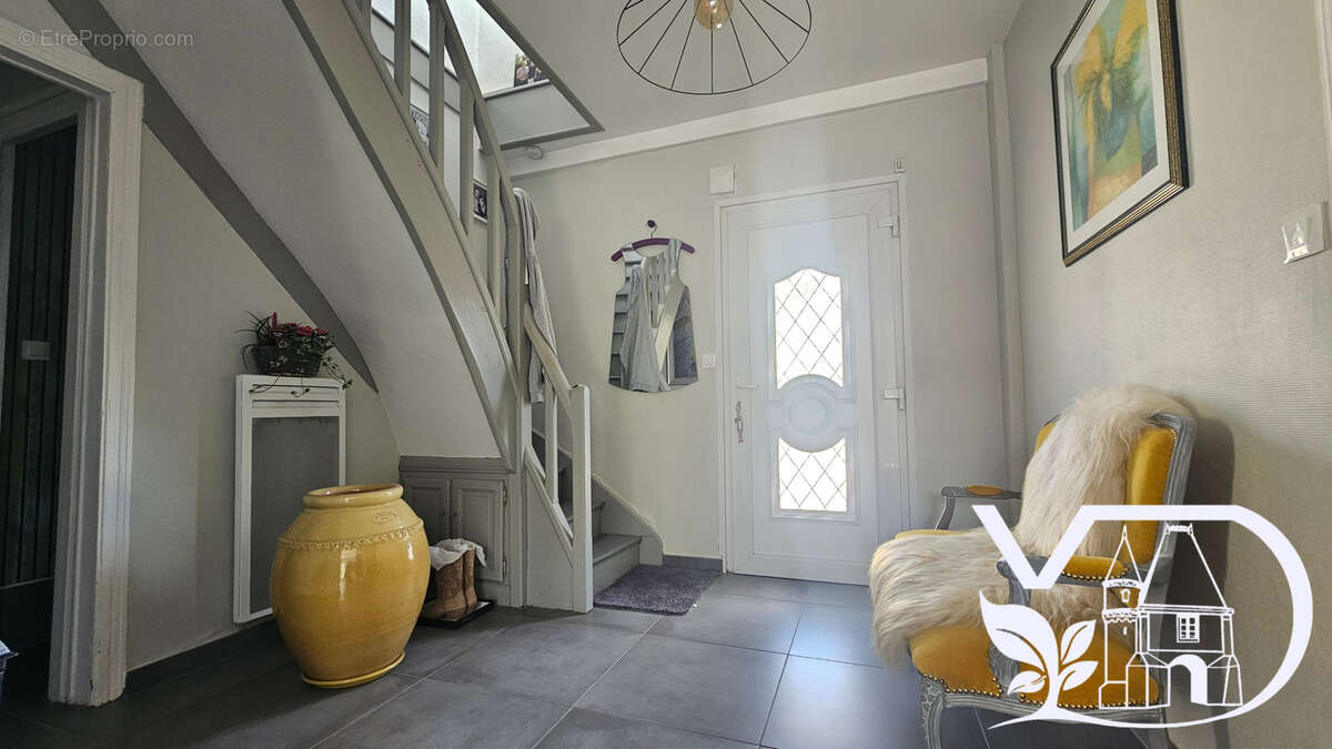 Maison à BRESLES