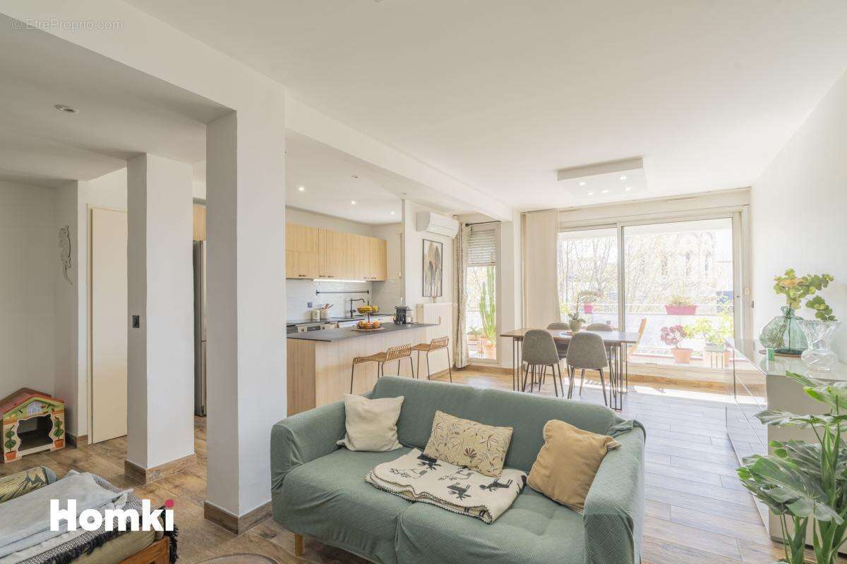 Appartement à MARSEILLE-8E