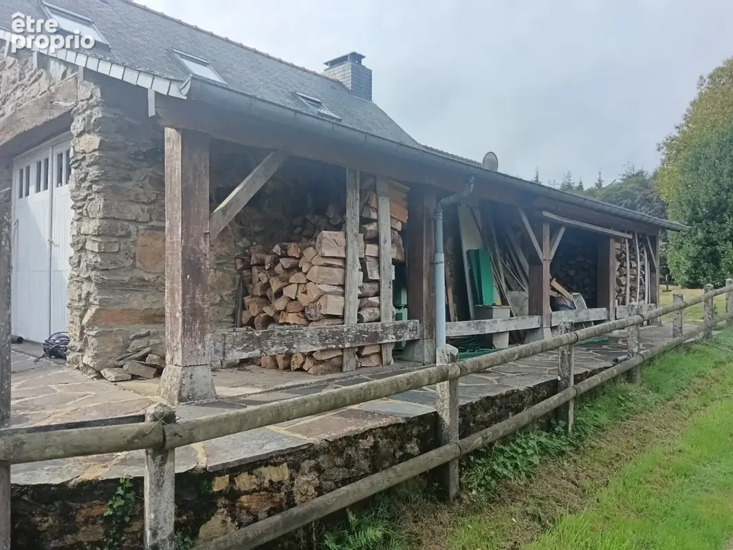 Bâtisse en pierres avec étang - photo 34