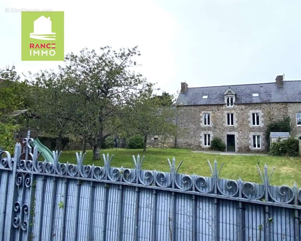 Maison à PLOUER-SUR-RANCE