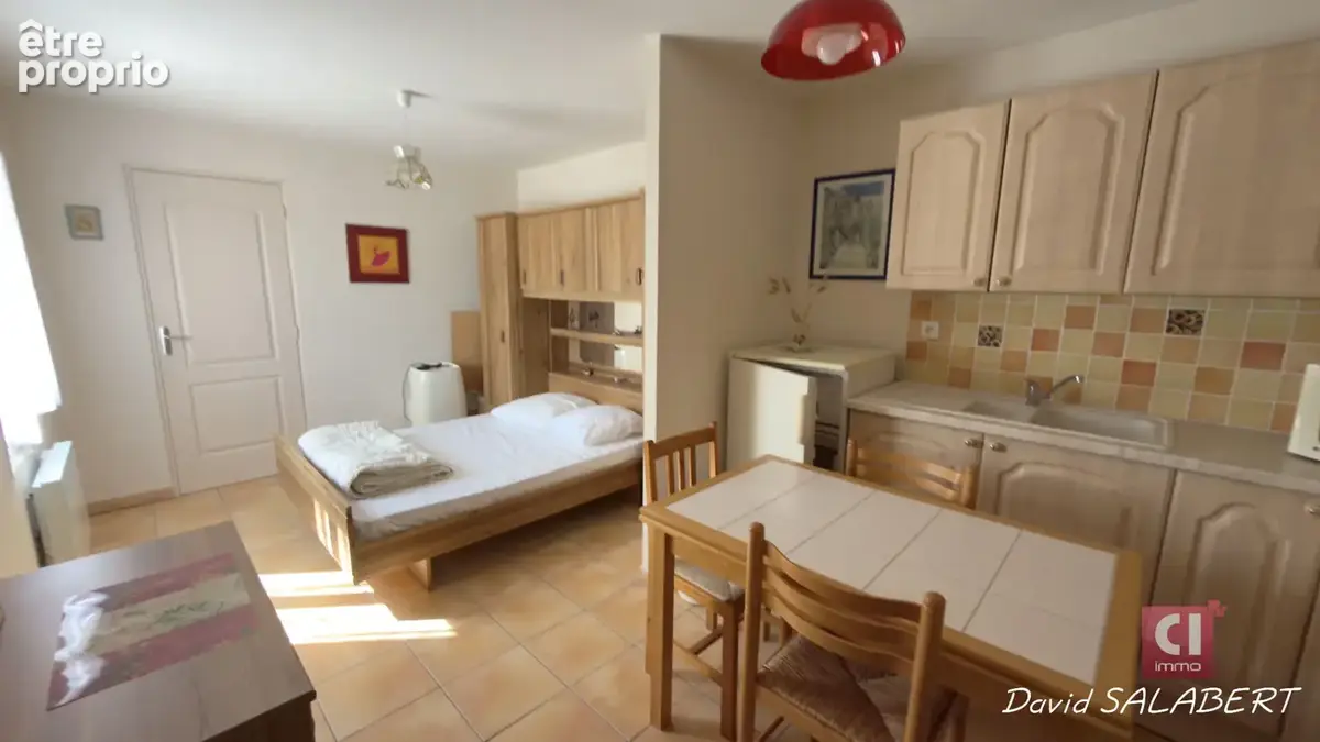 Garéoult -Villa à vendre de plain-pied avec piscine, studio et double garage - photo 14