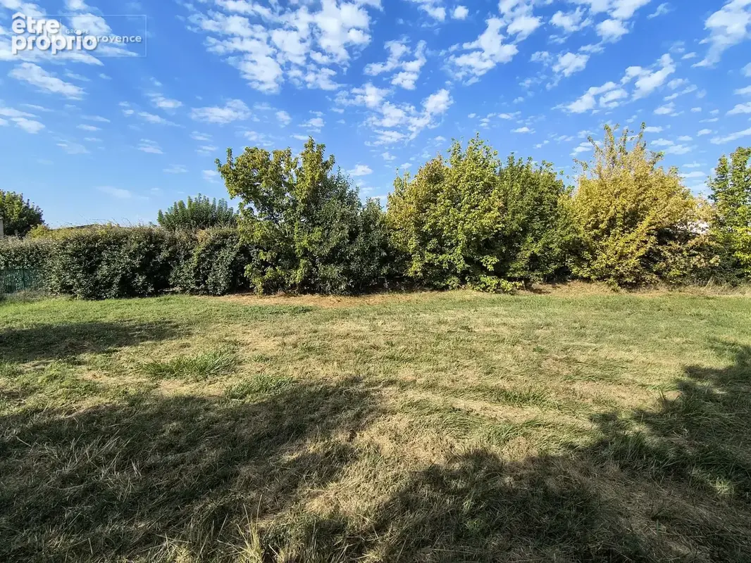 Terrain à bâtir de 1000 m² à AUBIGNAN (84) - photo 6