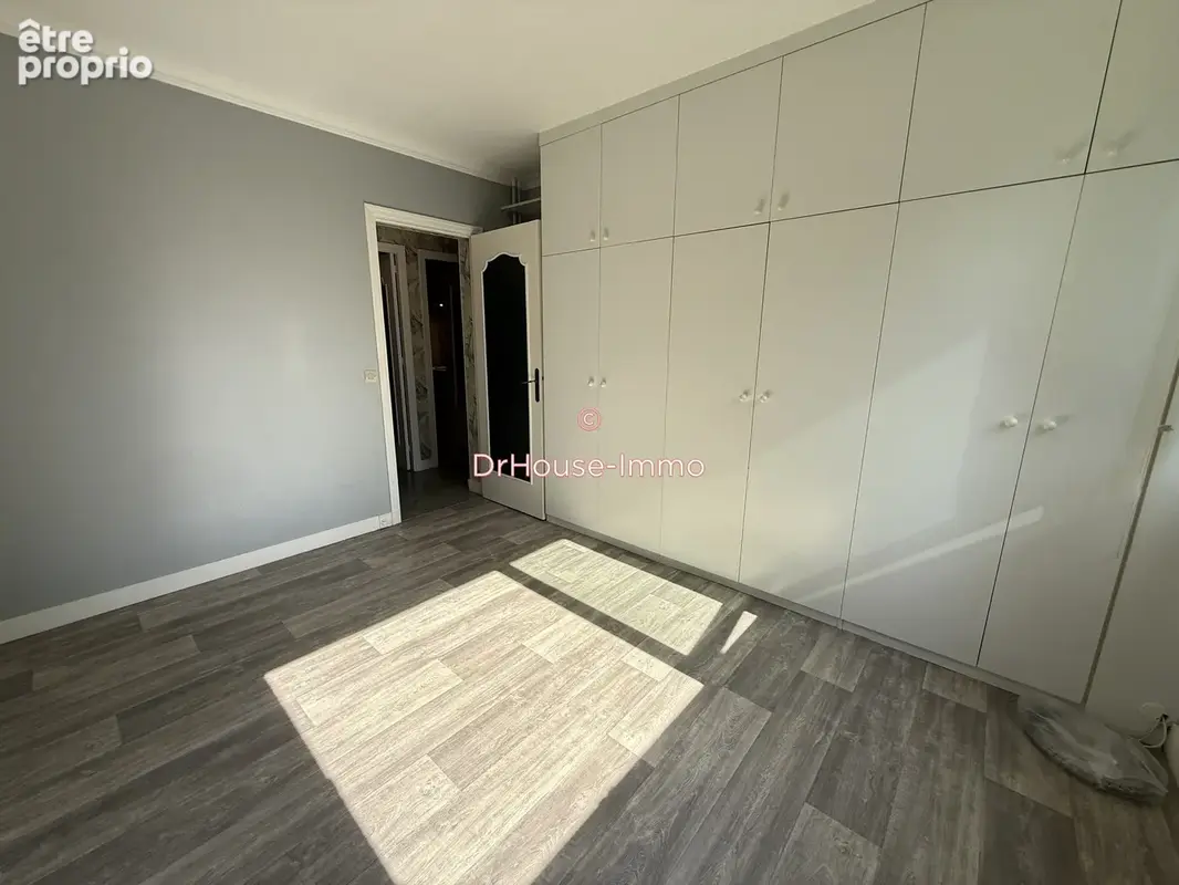 Appartement 4 pièces 78 m² à vendre à La Celle-Saint-Cloud (78170) - photo 27