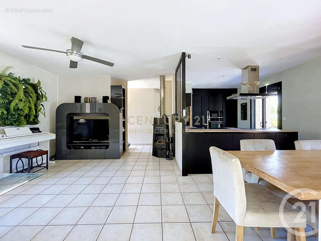 Maison 109 m² à Bourgoin-Jallieu  - photo 4