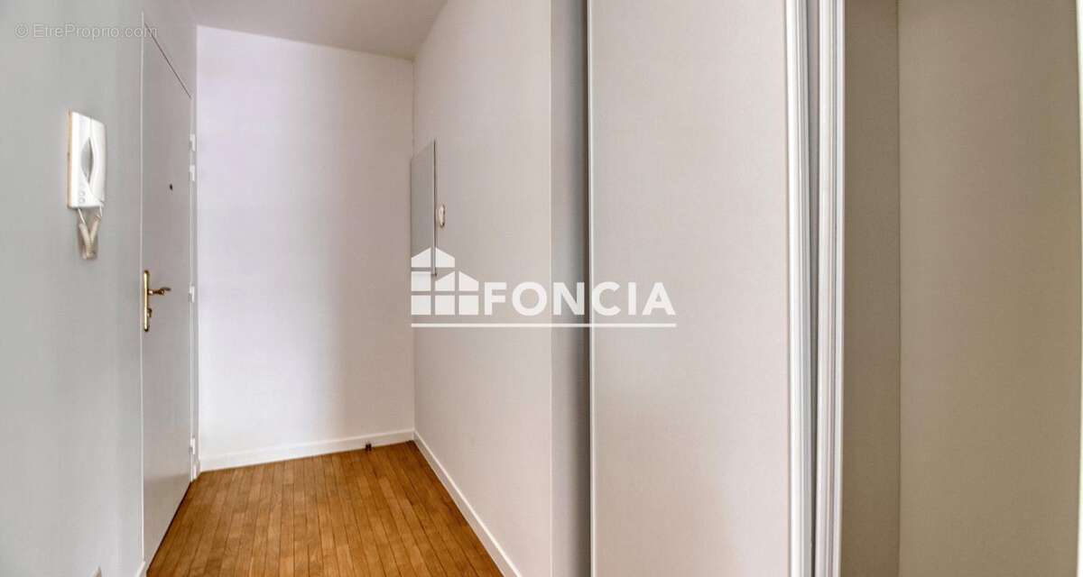 Idéal pour un 1er achat ou un investissement locatif ! Rue de la Senette à Carrières-sous-poissy (78) - Appartement T2 rénové 42 - photo 12