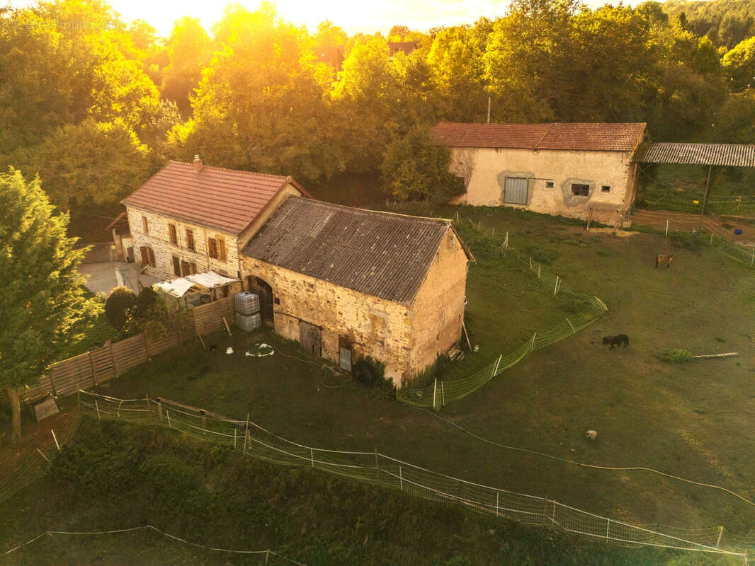 Maison à SAINT-ELOY-LES-MINES