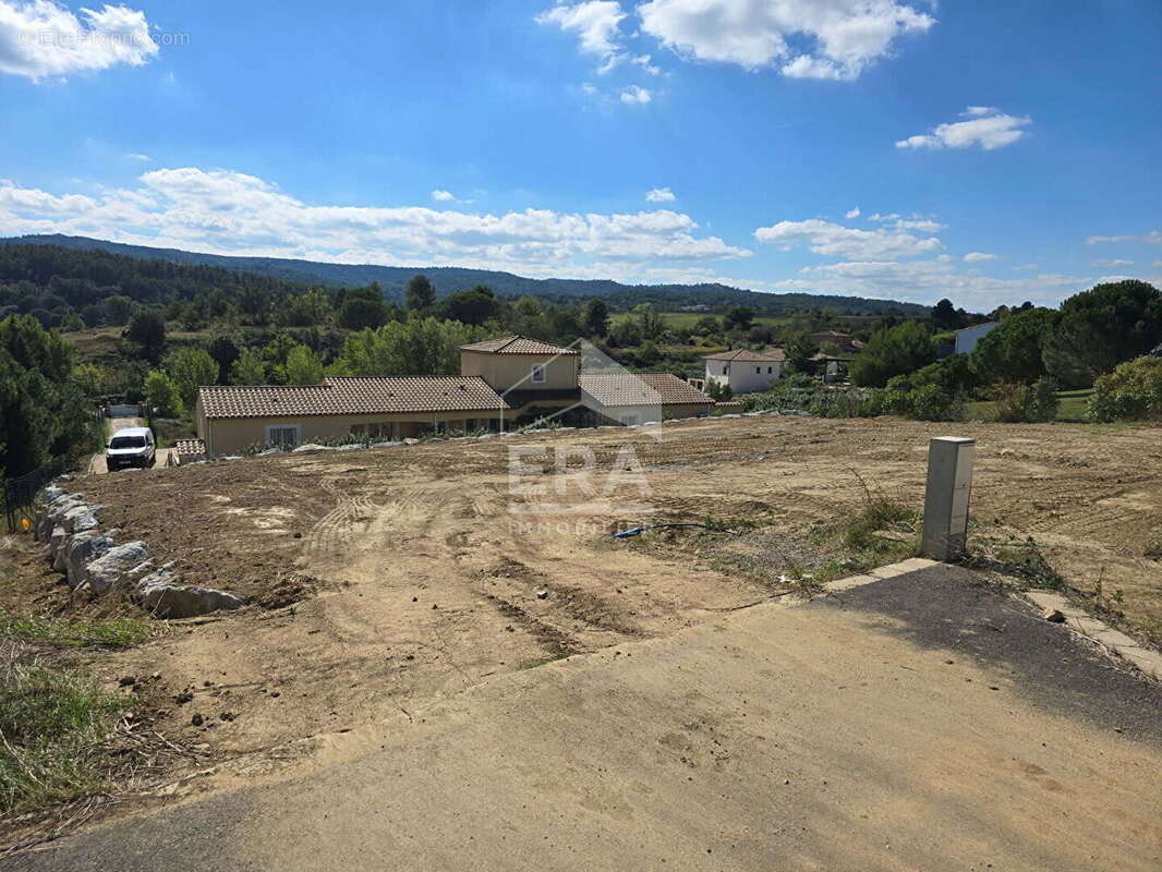 Terrain à CARCASSONNE