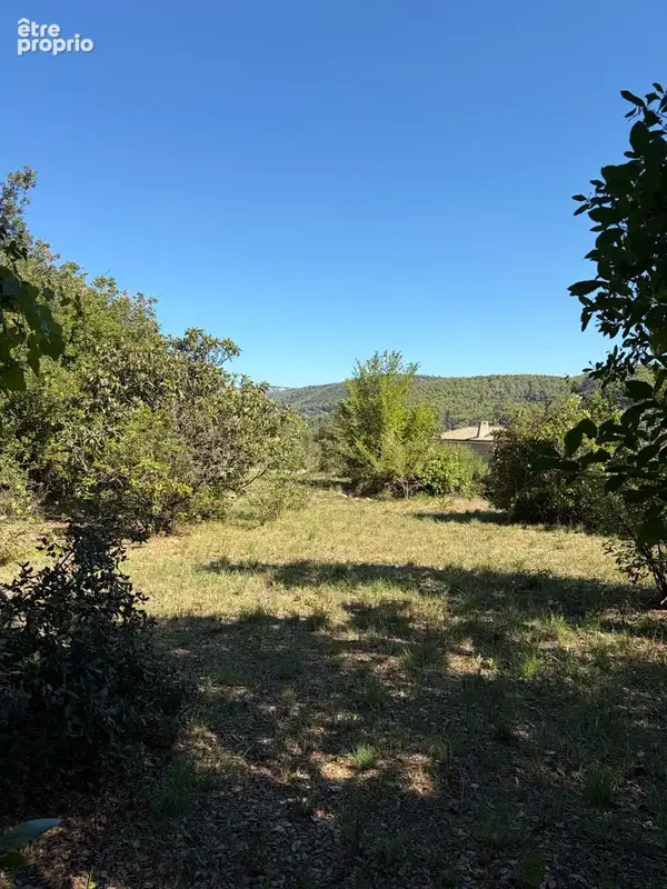 Terrain à SOLLIES-VILLE