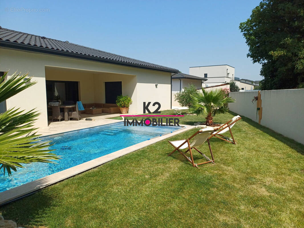 Maison à MONTELIMAR