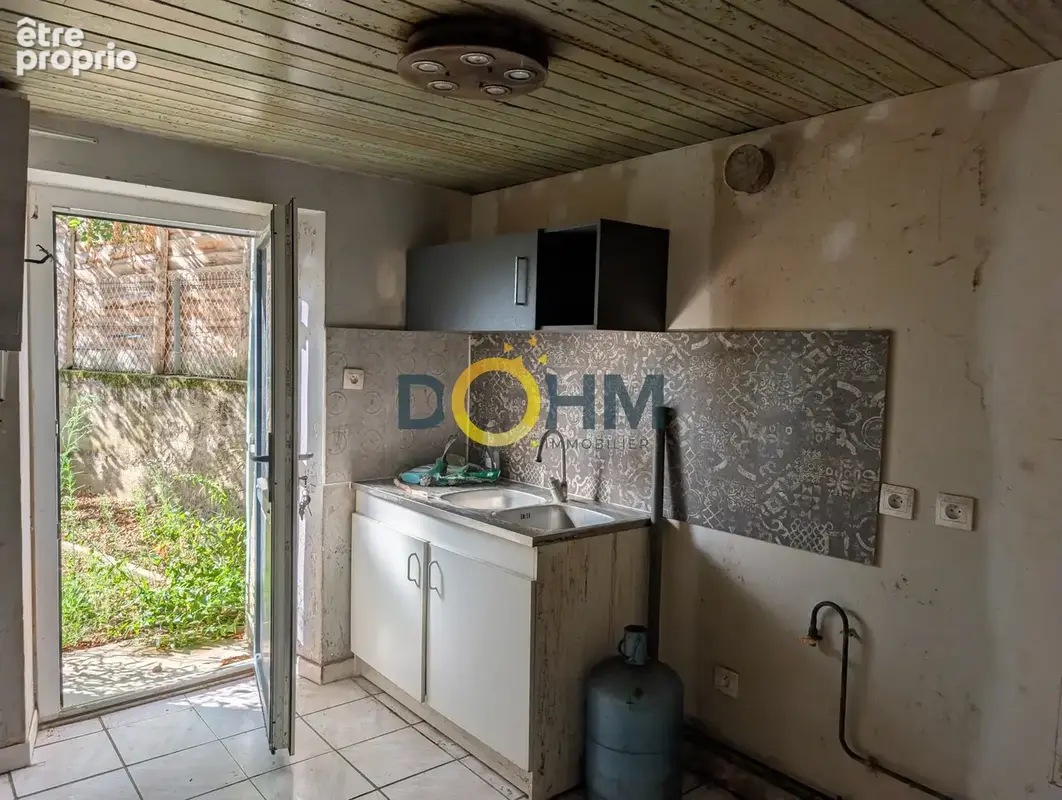 Maison avec jardin et garage - photo 2