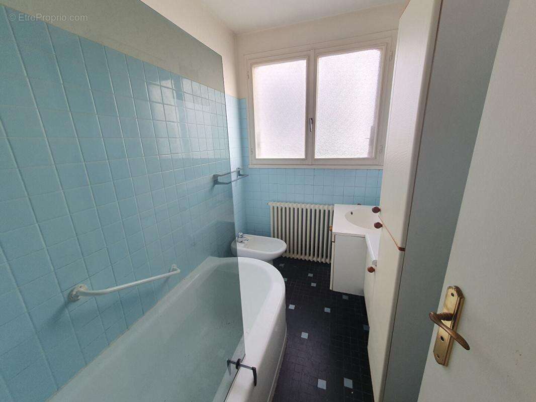 Maison Bourges 8 pièce(s) 180 m2 - photo 9