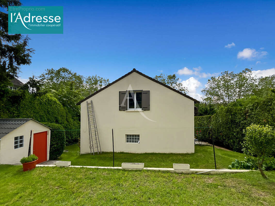 Maison à MEZY-SUR-SEINE