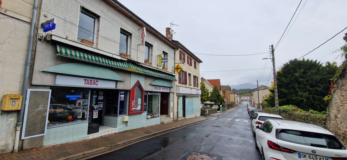 Commerce à COURPIERE