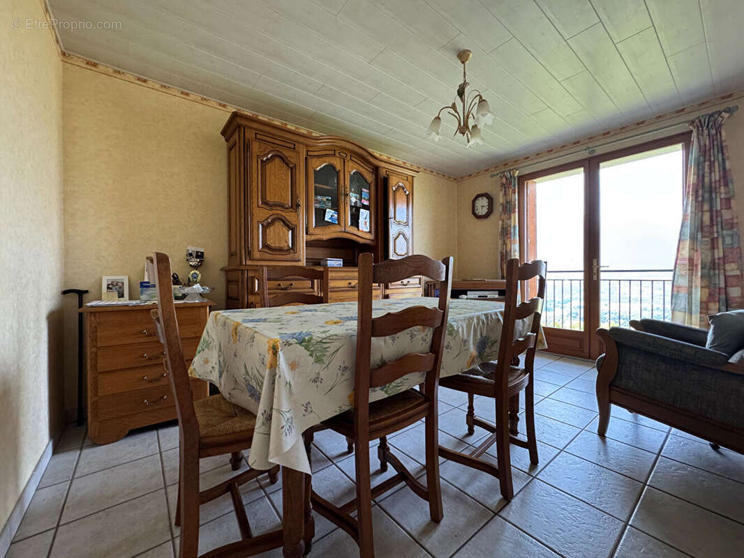 Appartement à MONTHION