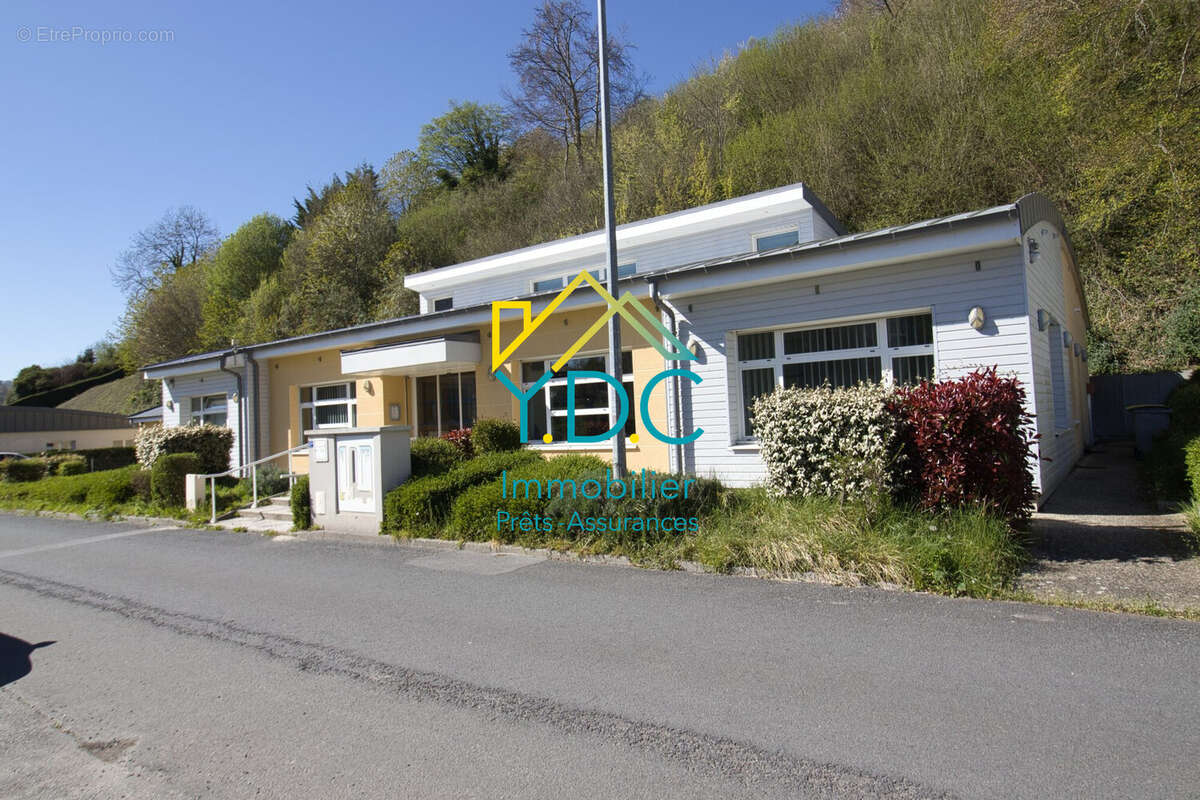 Commerce 232 m² à Cany-Barville  - photo 2