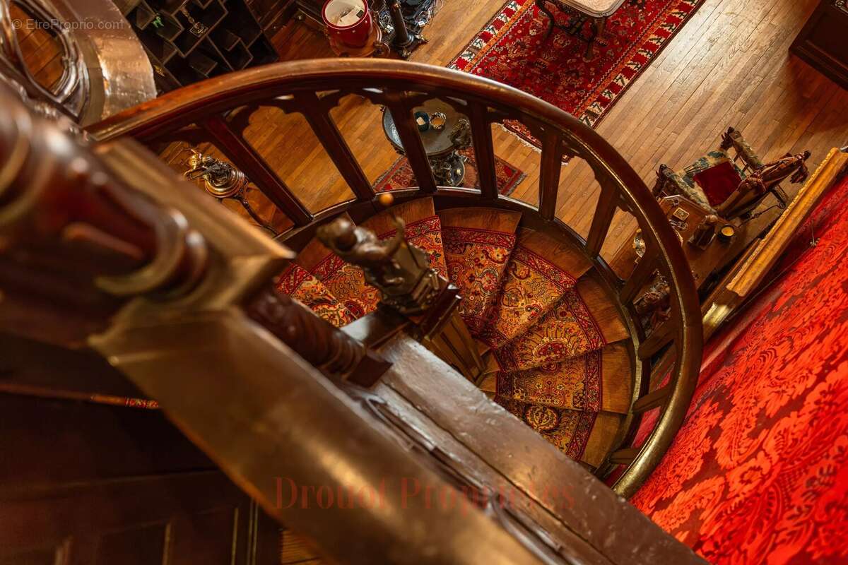 Appartement à PARIS-9E