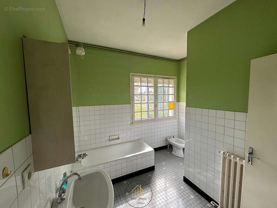 Maison de plain-pied - 140 m2 - 6 chambres - terrain clos - photo 12