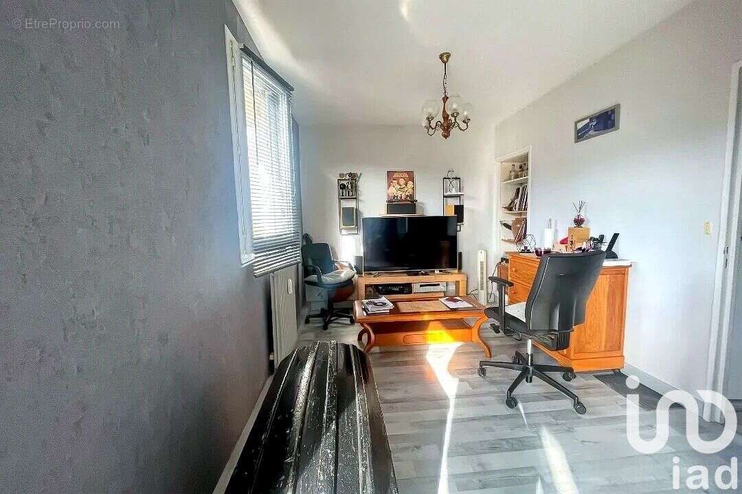 Photo 5 - Appartement à SAINTE-GENEVIEVE-DES-BOIS