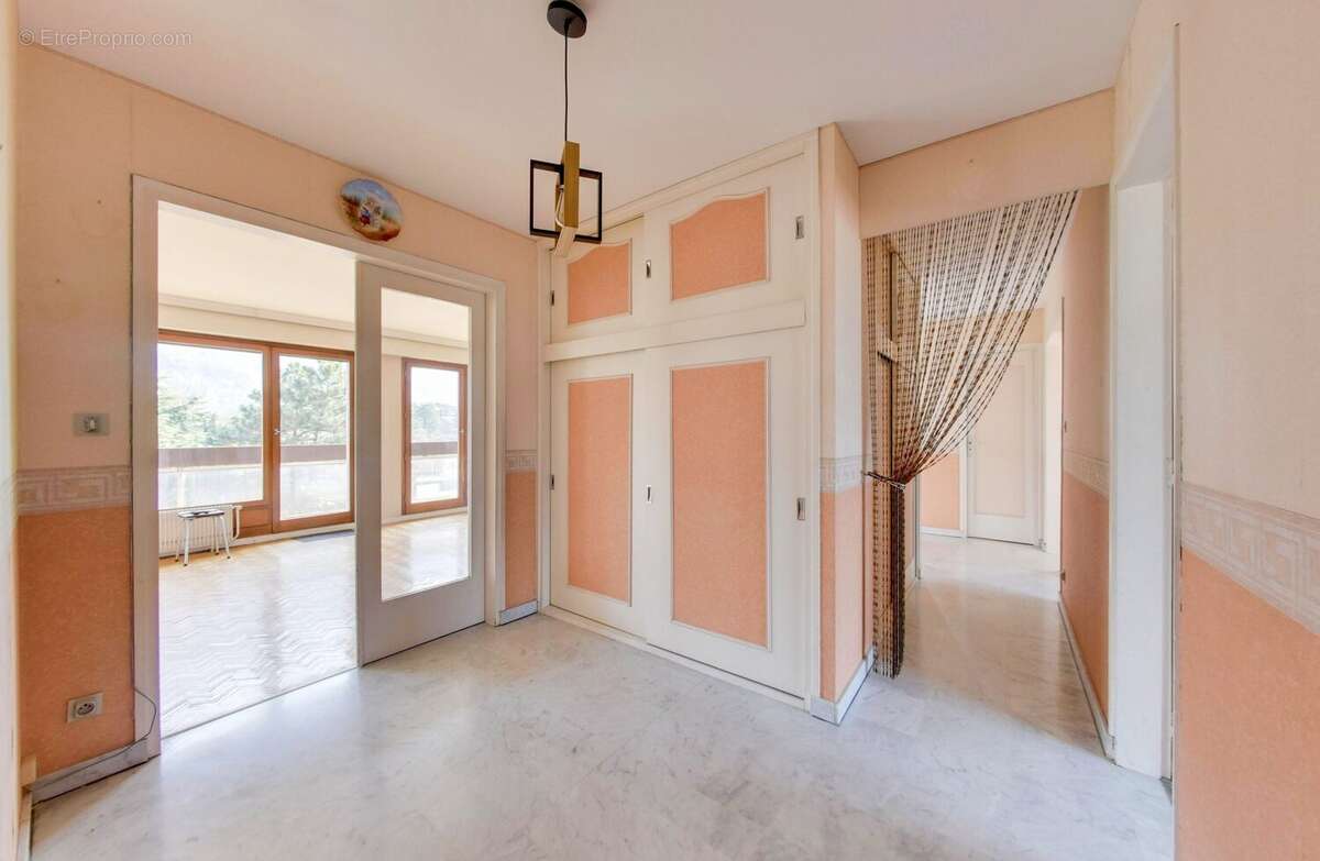 Appartement à SAINT-EGREVE