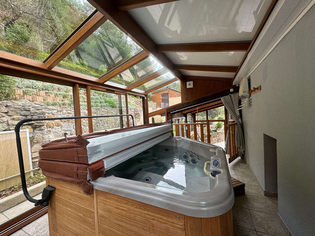 Maison à MONTFAUCON