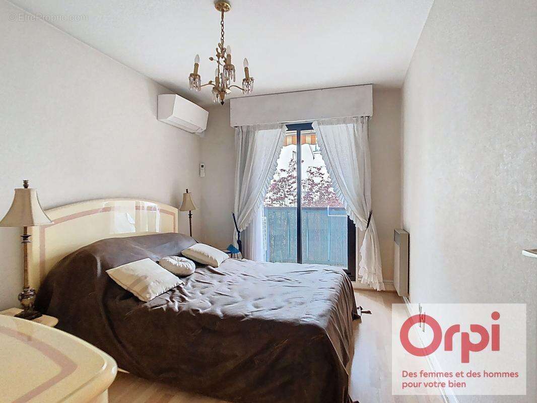 Appartement à ISSY-LES-MOULINEAUX