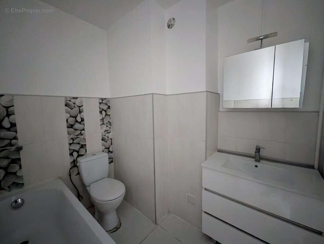 Appartement à AMBILLY