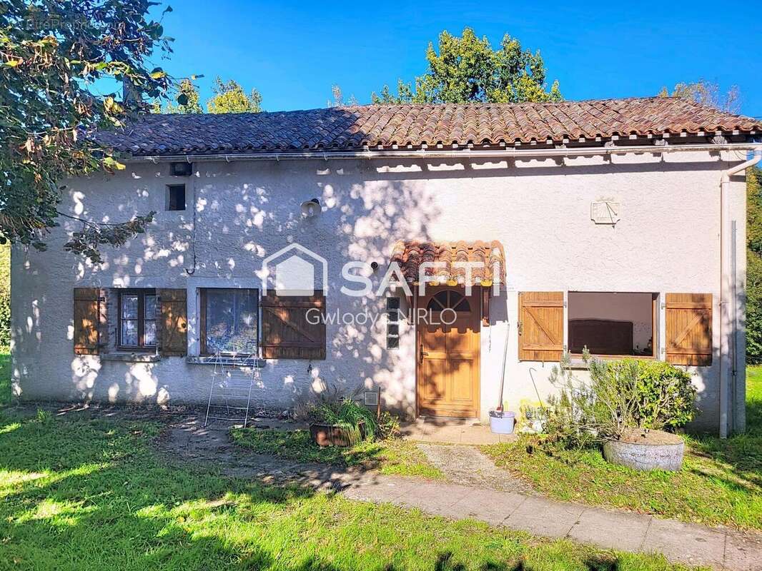 Photo 4 - Maison à LE BOUCHAGE