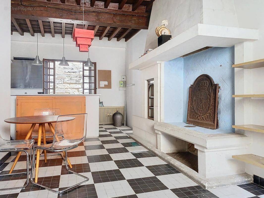 Appartement à VILLENEUVE-LES-AVIGNON