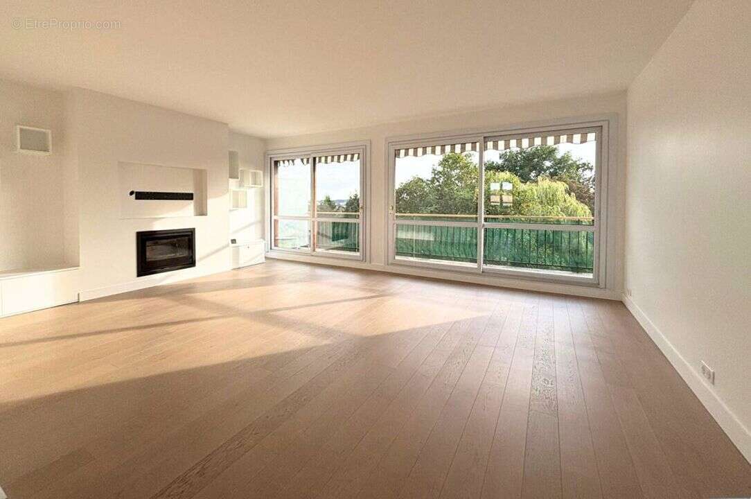 Appartement à NOISY-LE-ROI