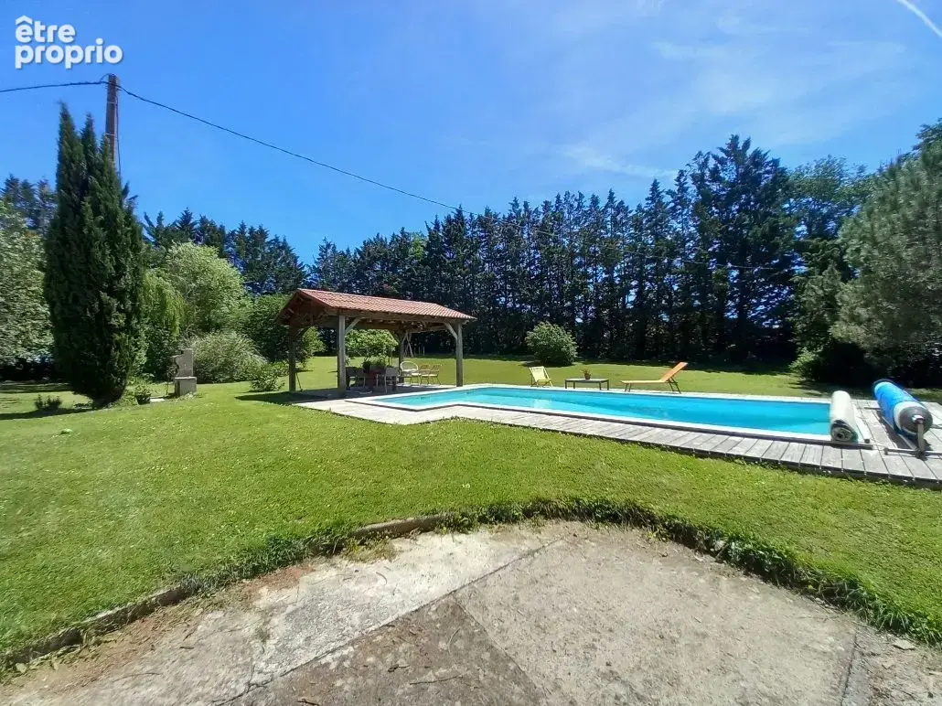 Maison à SEISSAN