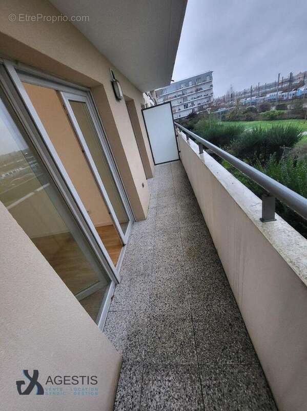   - Appartement à LA ROCHETTE