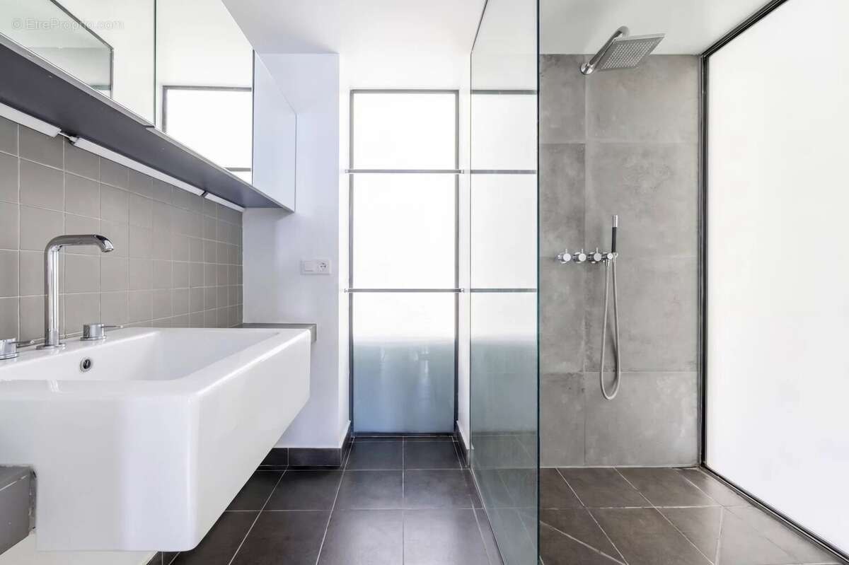 Appartement à PARIS-3E