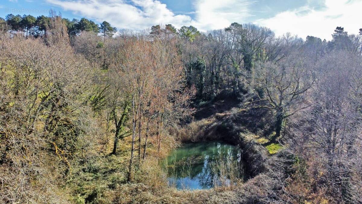 Terrain à ROUFFIGNAC-SAINT-CERNIN-DE-REILHAC