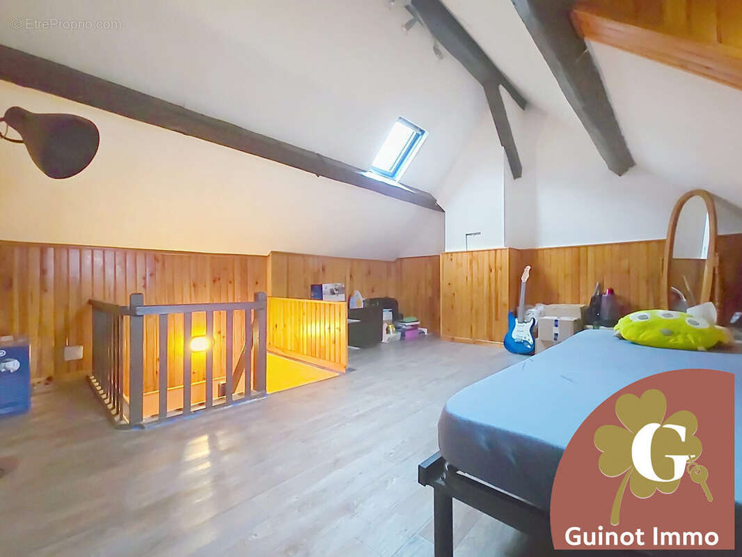 Chambre 3 - Maison à LILLEBONNE