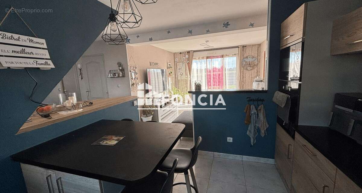 Maison à DOMFRONT-EN-CHAMPAGNE