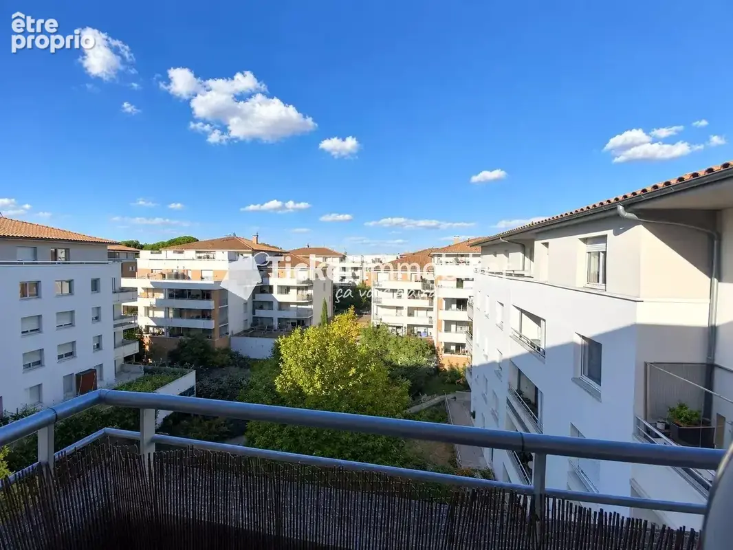 Appartement T3 lumineux avec terrasse et 2 parkings en sous-sol – Quartier Sept Deniers - photo 12