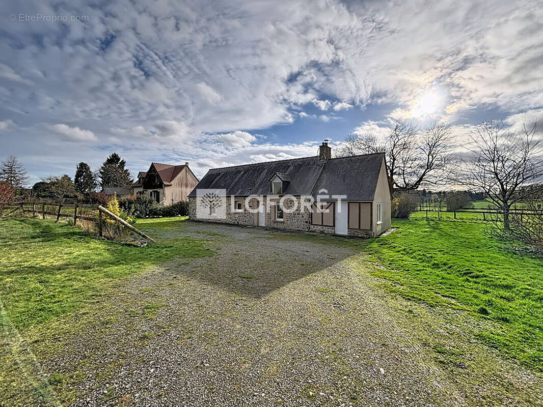 Maison à LA FERRIERE-AUX-ETANGS