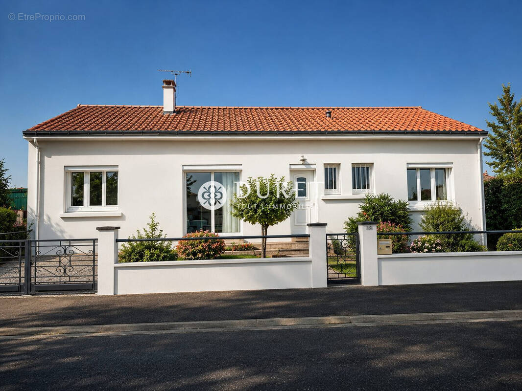 Maison à LA BRUFFIERE