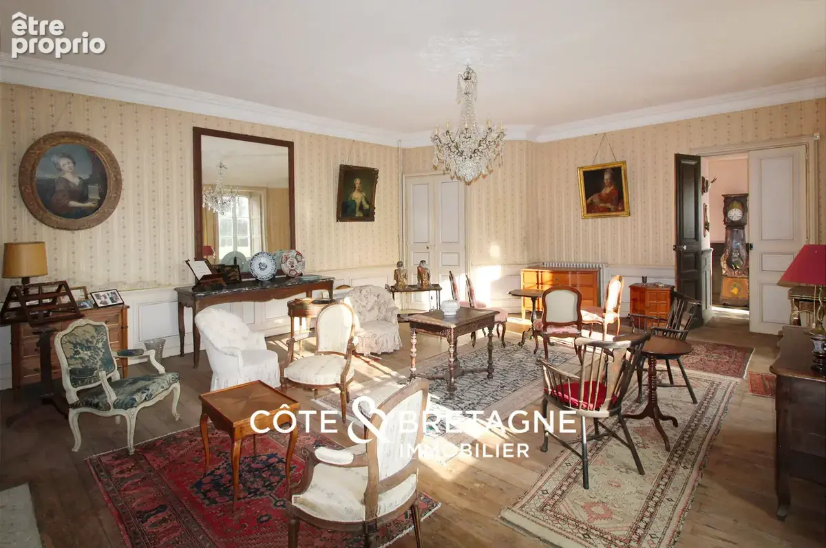 Côte & Bretagne Immobilier vous présente : Domaine historique de 25 ha avec château, moulin à eau, chapelle et - photo 9
