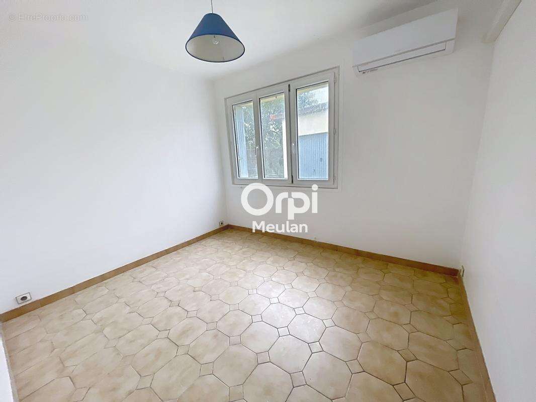 Maison à LES MUREAUX